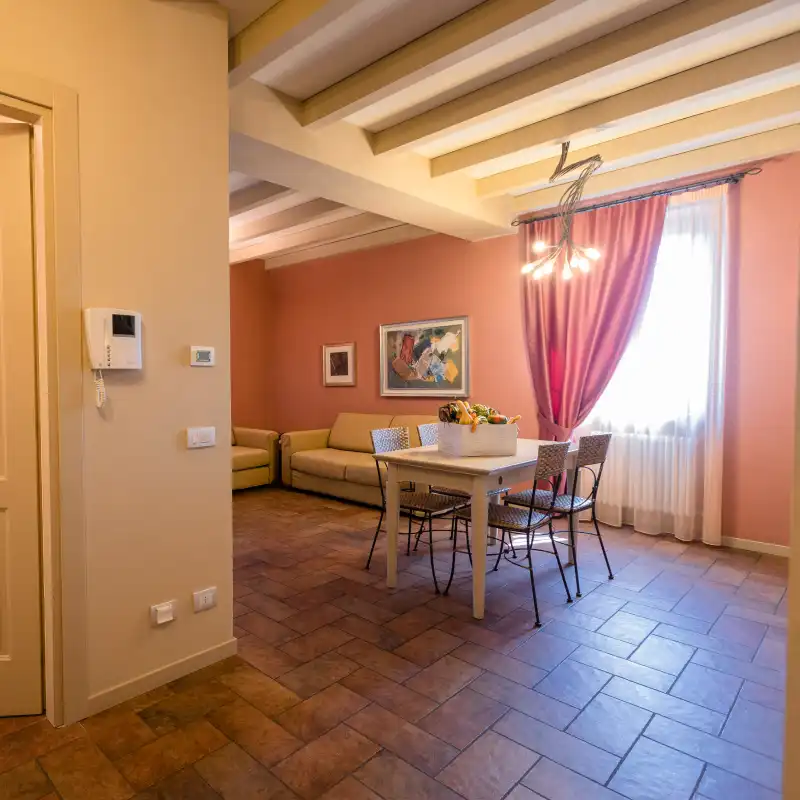 Interno dell'appartamento Rosmarino alla Corte del Passone a Montevecchia